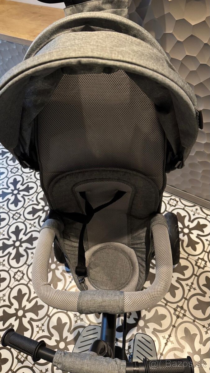 Trojkolka Kinderkraft Aveo sivá - 9