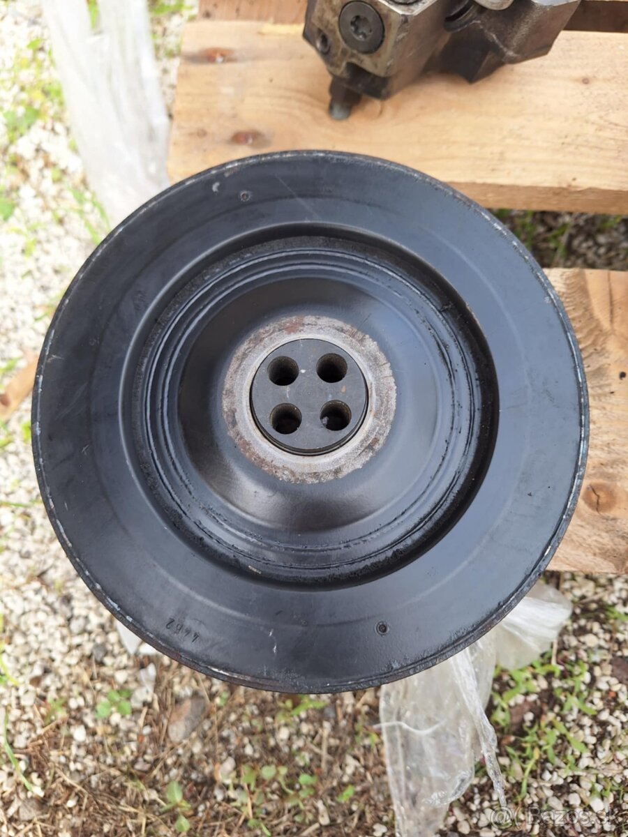 Predám diely z motora BMW X5 e70r.v 2008 - 9