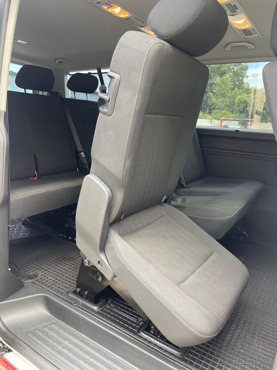 Volkswagen Caravelle T6 - 9