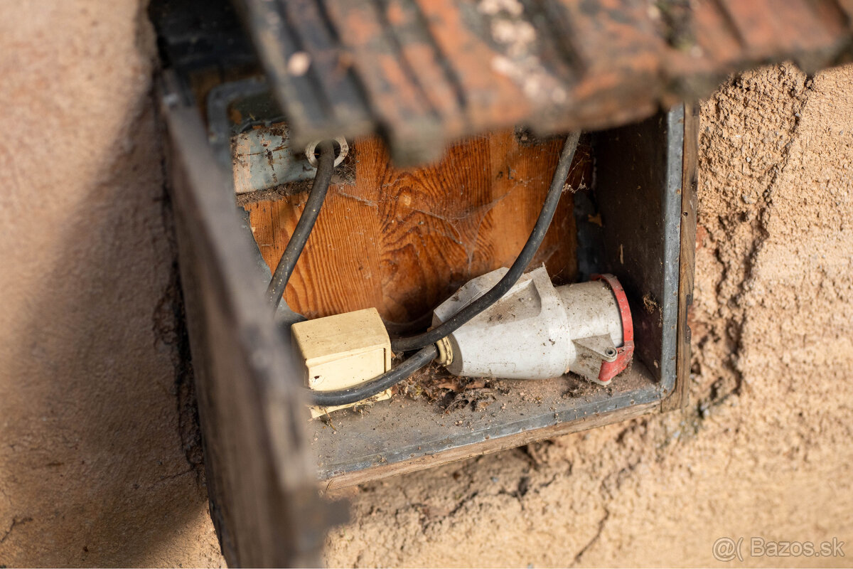 Rovinatý stavebný pozemok v centre | Moldava nad Bodvou - 9