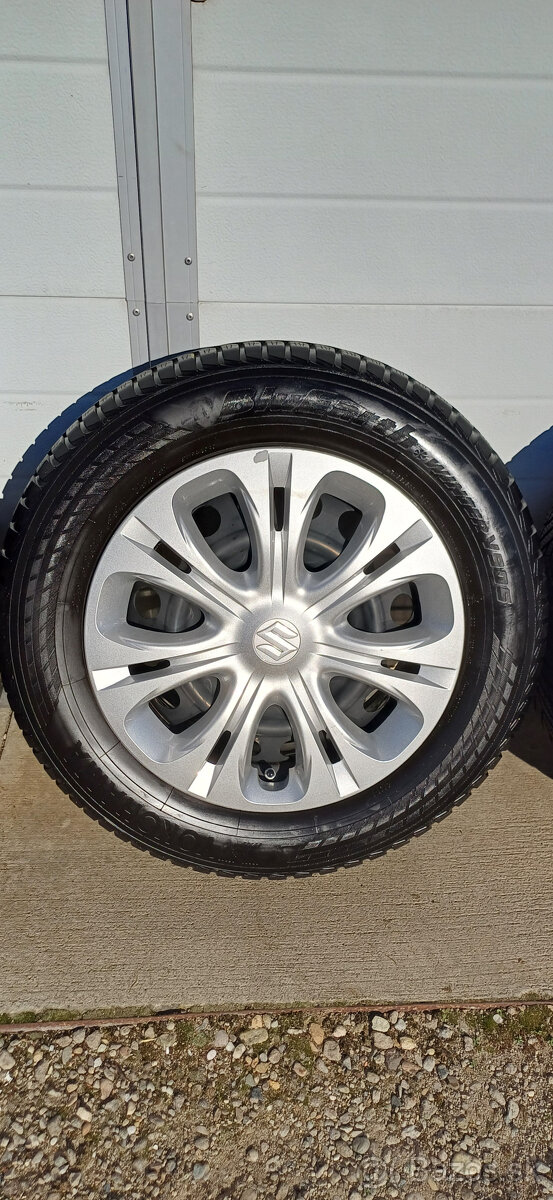 Predám ZIMNÚ SADU SUZUKI 5x114,3 ET50 215/60 r16 - 9