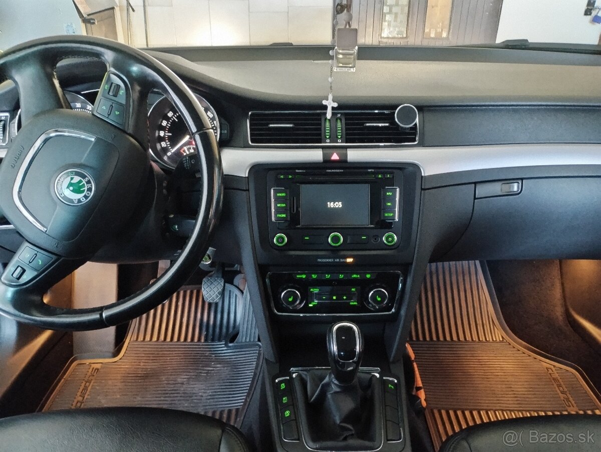 Škoda Superb Combi 1.6 TDI CR DPF Elegance GreenLine - 9