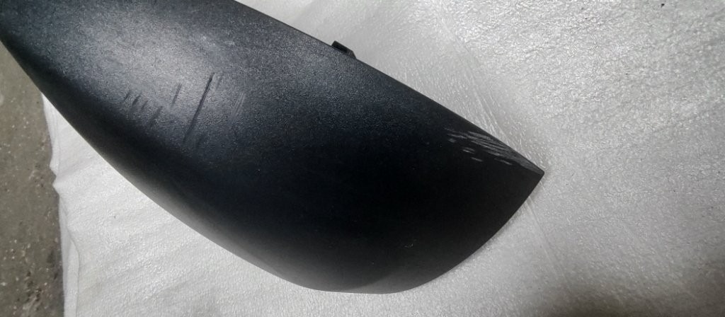 Toyota Prius V 5 - pirela Mercedes EQB Vito - kryt zrkadla - 9