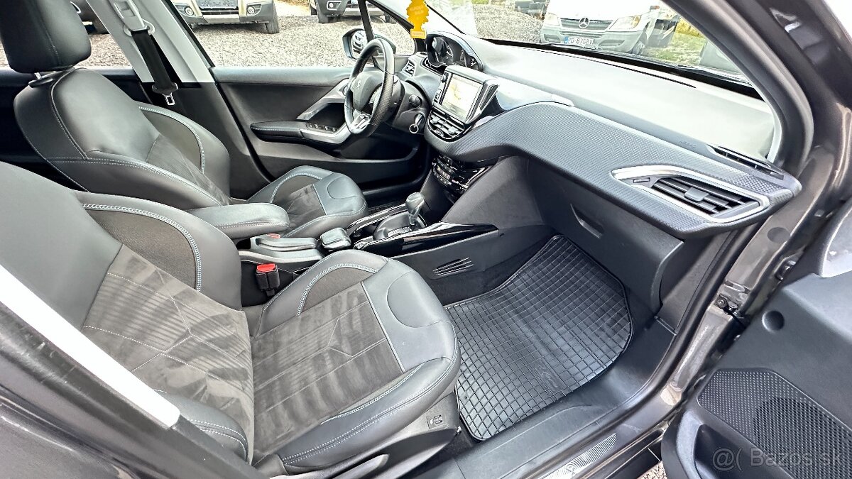 Peugeot 2008 1.2 PureTech Crossway Automat - 9