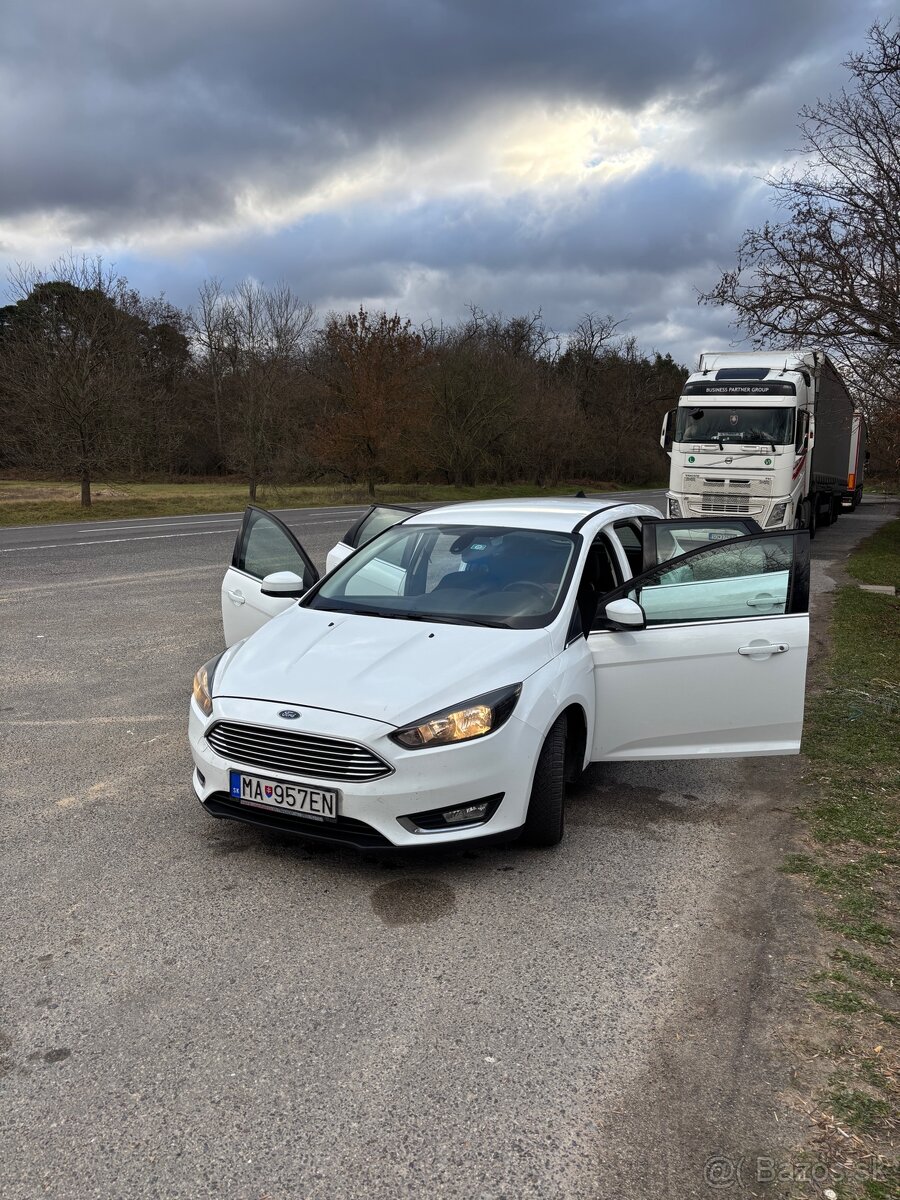 Ford Focus Combi 1.5 TDCi Duratorq 120k Titanium PowerShift - 9