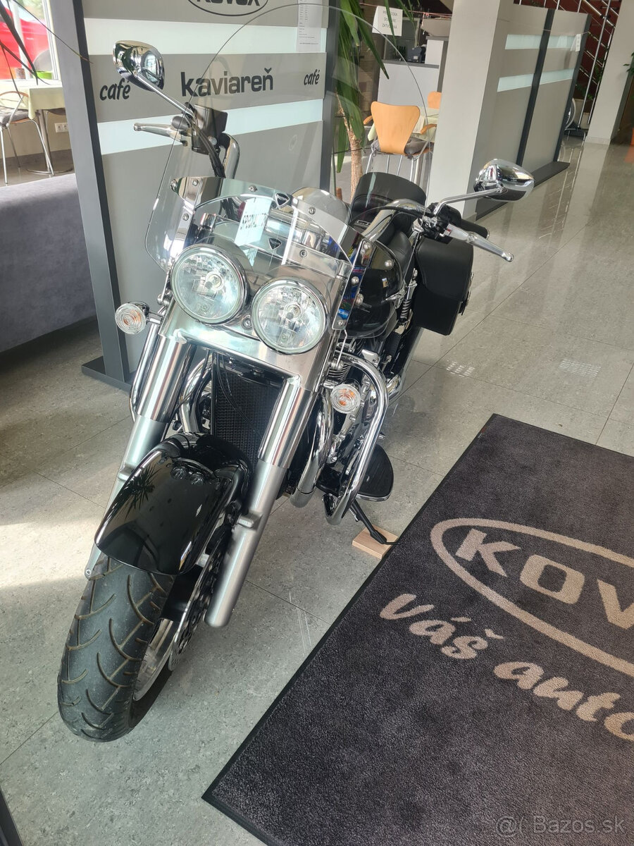 TRIUMPH THUNDERBIRD COMMANDER - 9