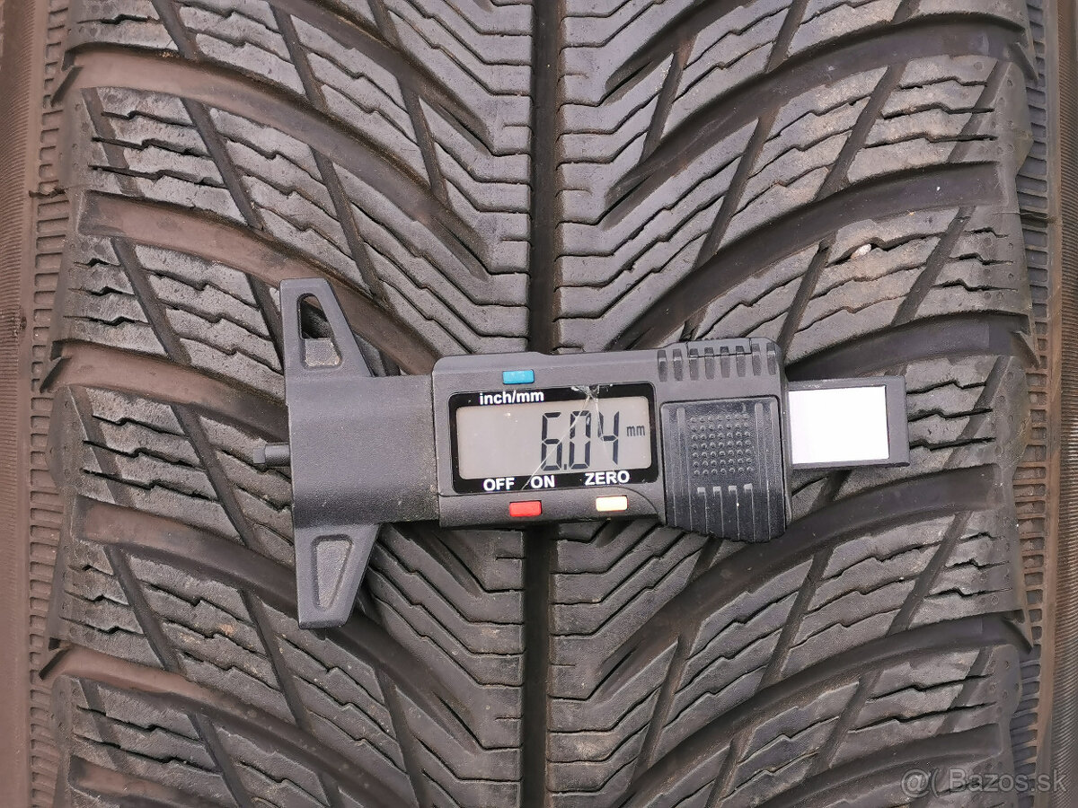 215/65 R17 - zimné pneu Michelin (4 ks) 6 mm - 9