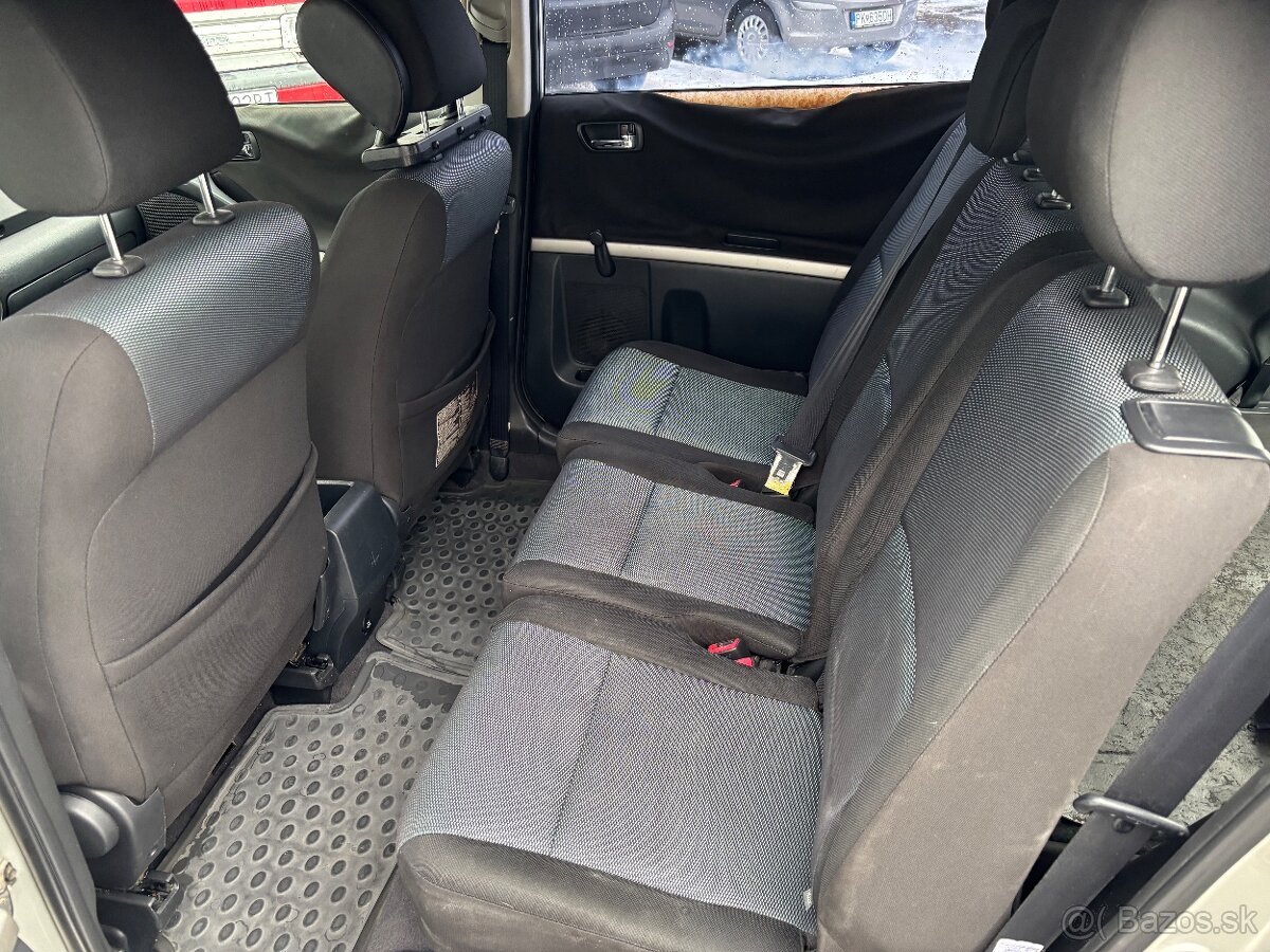 Toyota Corolla Verso, 2.2 diesel, 7 miest - 9