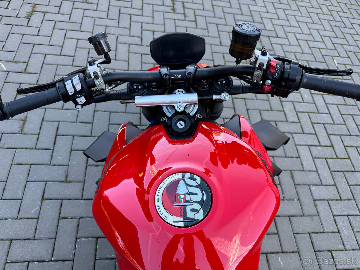 Ducati Streetfighter V2 - 9