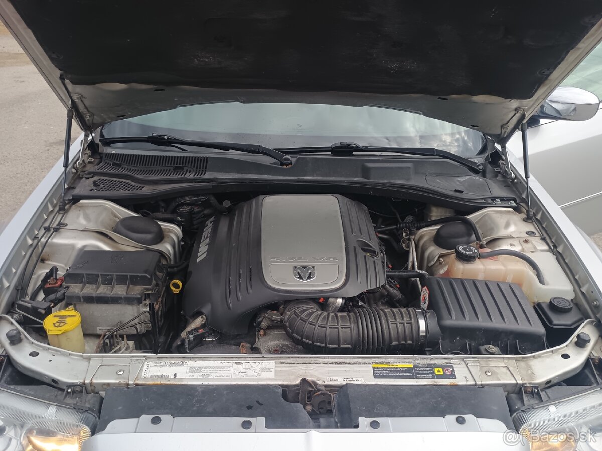 Chrysler 300c - 9