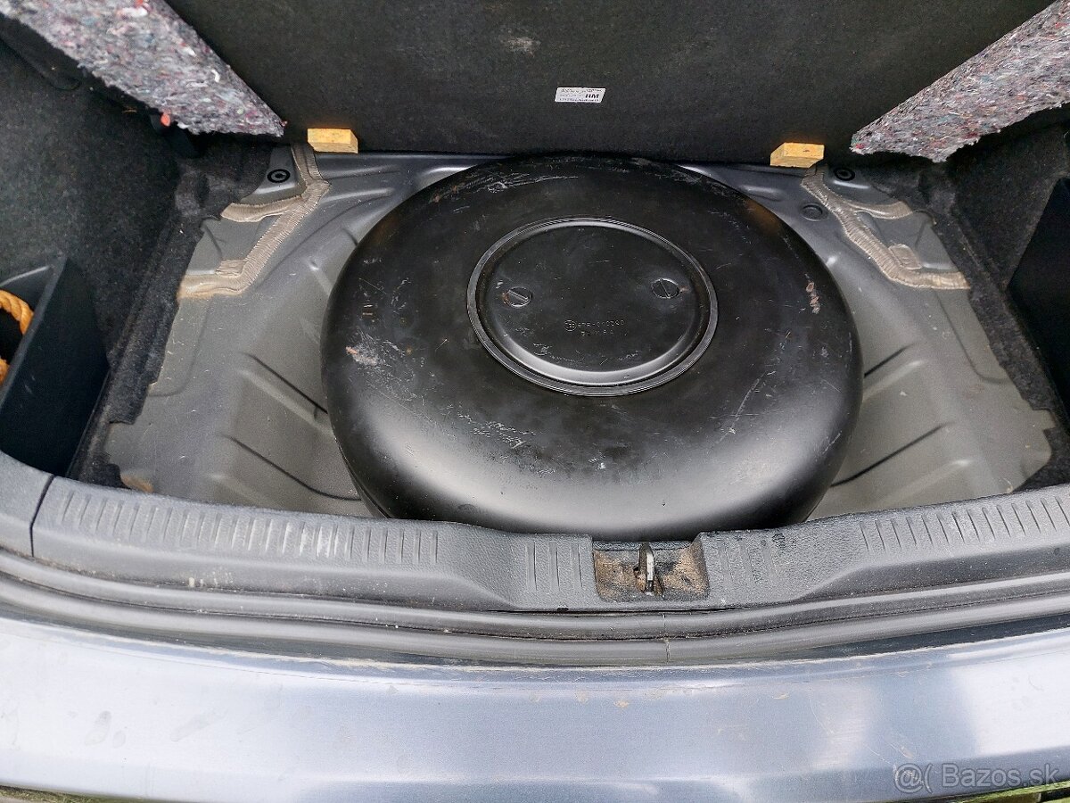 Toyota Auris 1.6 Valvematic Benzín - Plyn - 9