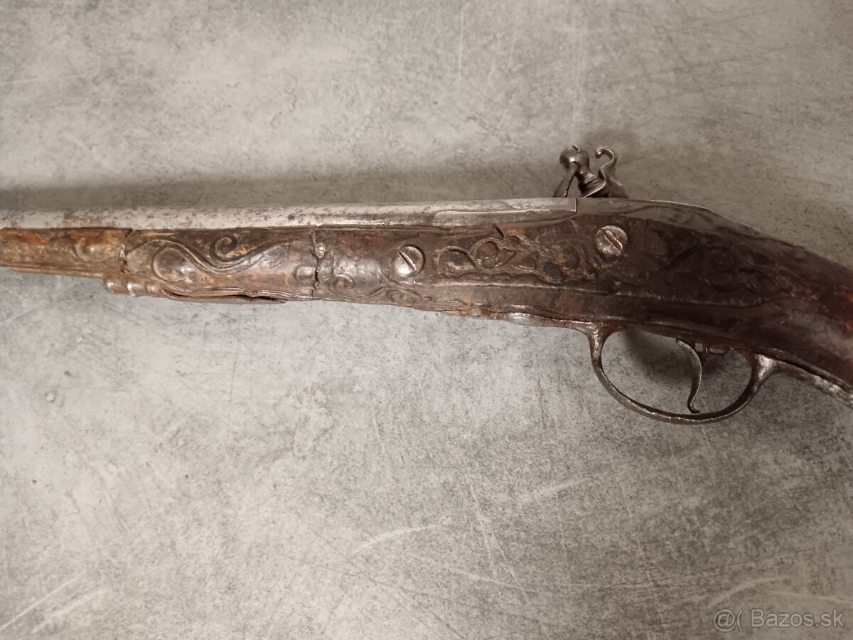 Starožitné pištole pušky - 9