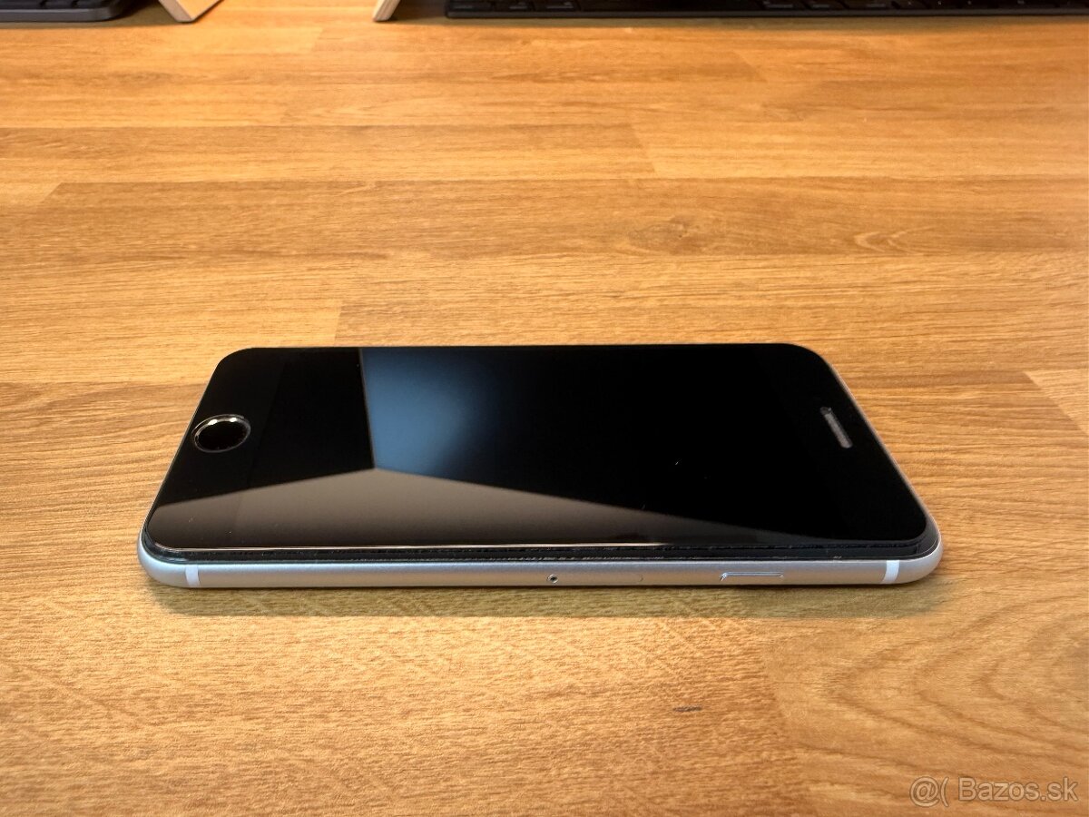 iPhone SE 2020 128GB - 9