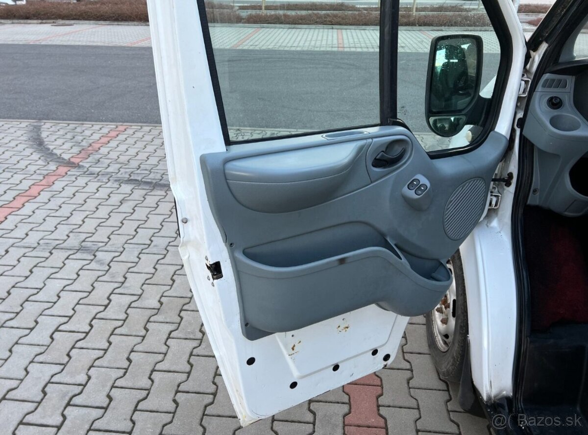 Ford Transit 2.2 TDCi 81kw 9 míst L2H2 - 9