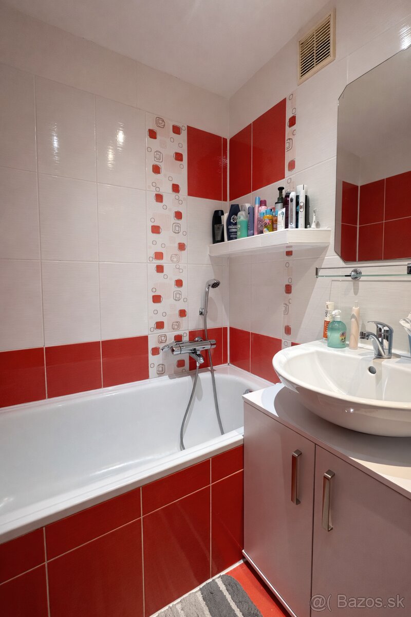 výnimočný 4 izbový byt Brezno - 9