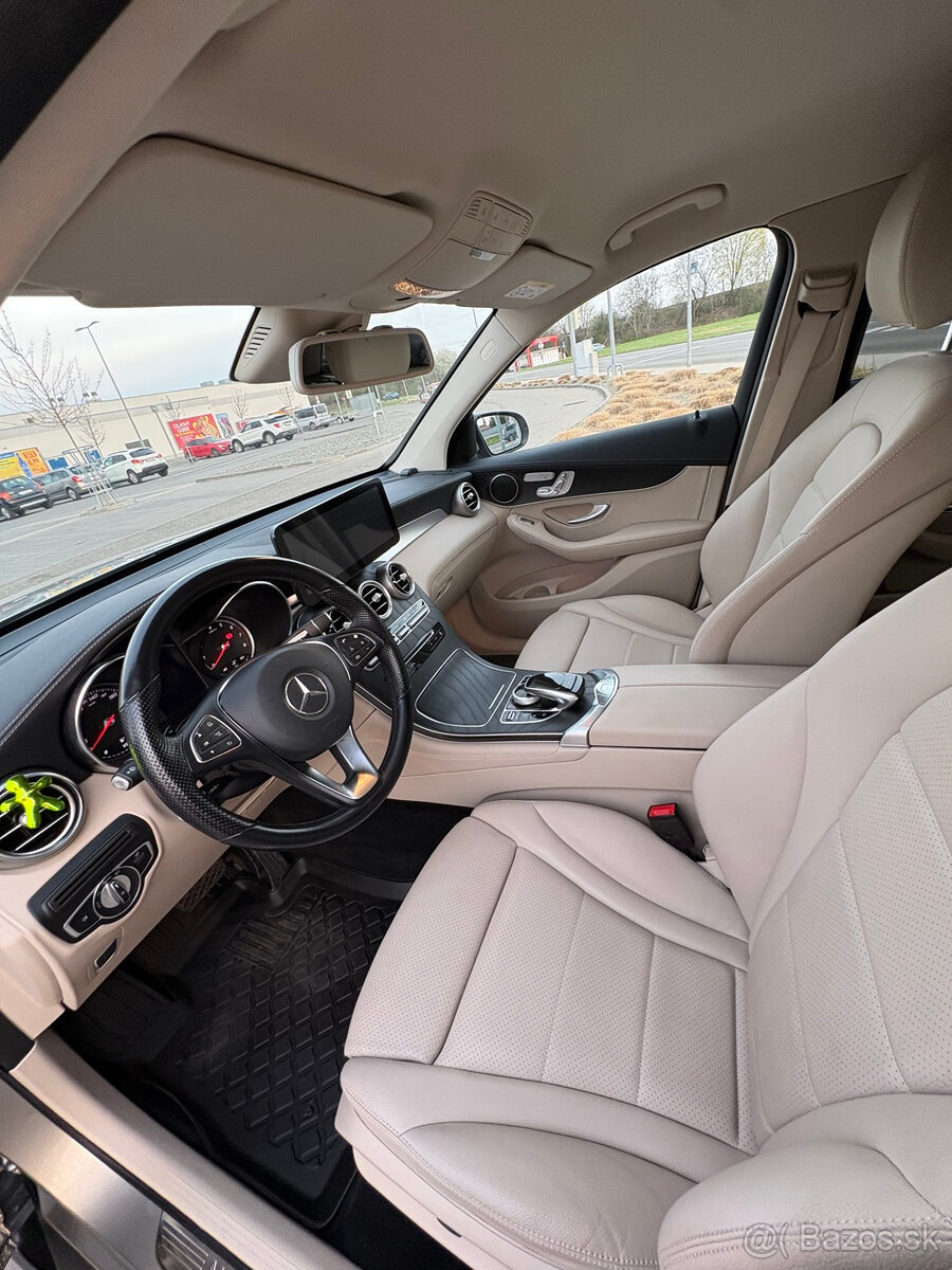 Mercedes Benz GLC 250 4matic - 9