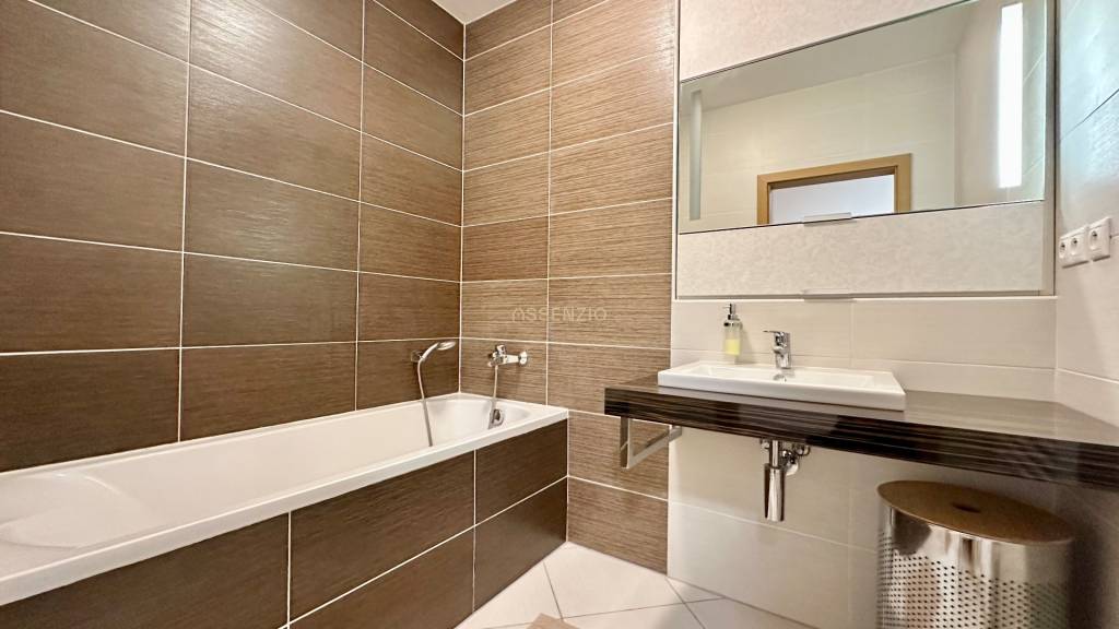 ASSENZIO – PRENAJOM – 2 IZBOVÝ BYT – KADNAROVA – RAČA - 9