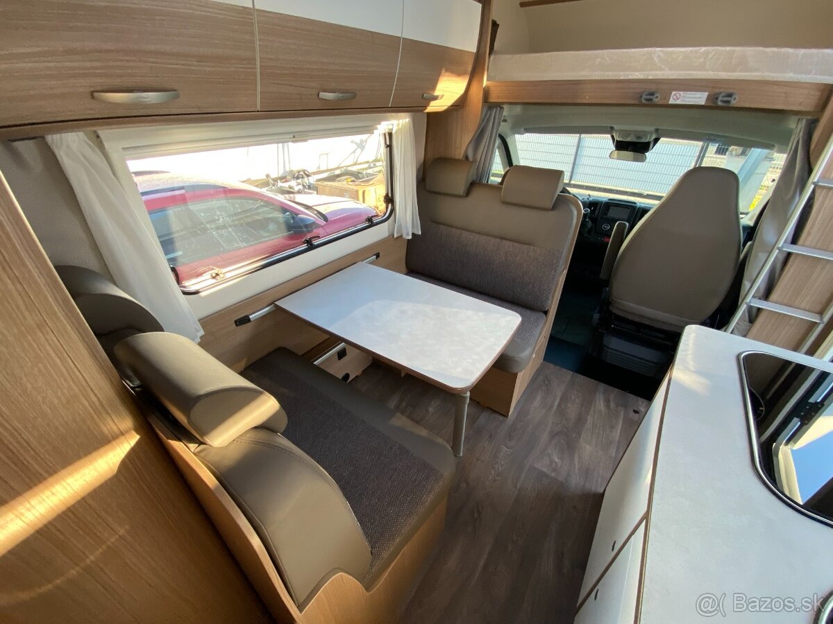 CARADO A 464, 6 míst / 6 spaní - 9