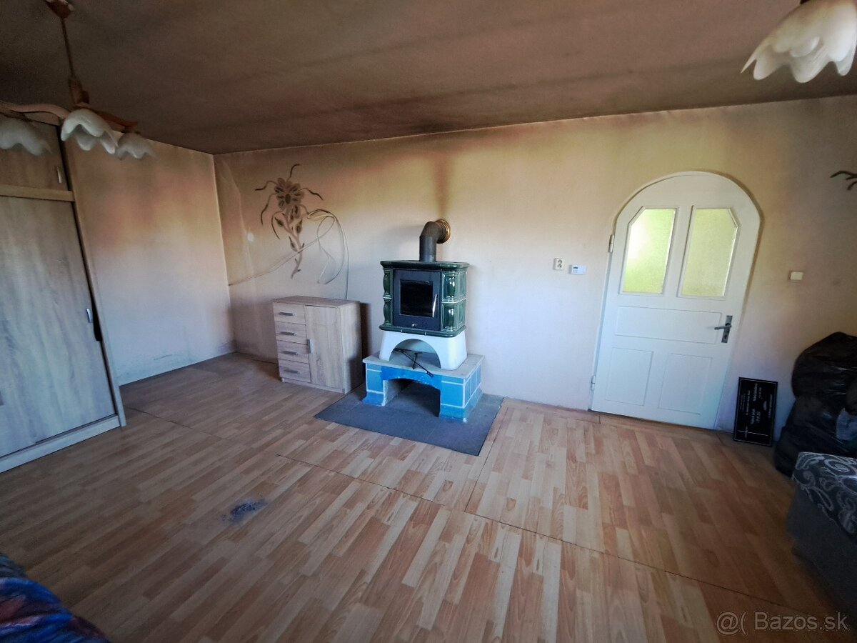 Rodinný dom / chalupa v tichej lokalite Košeca - 9