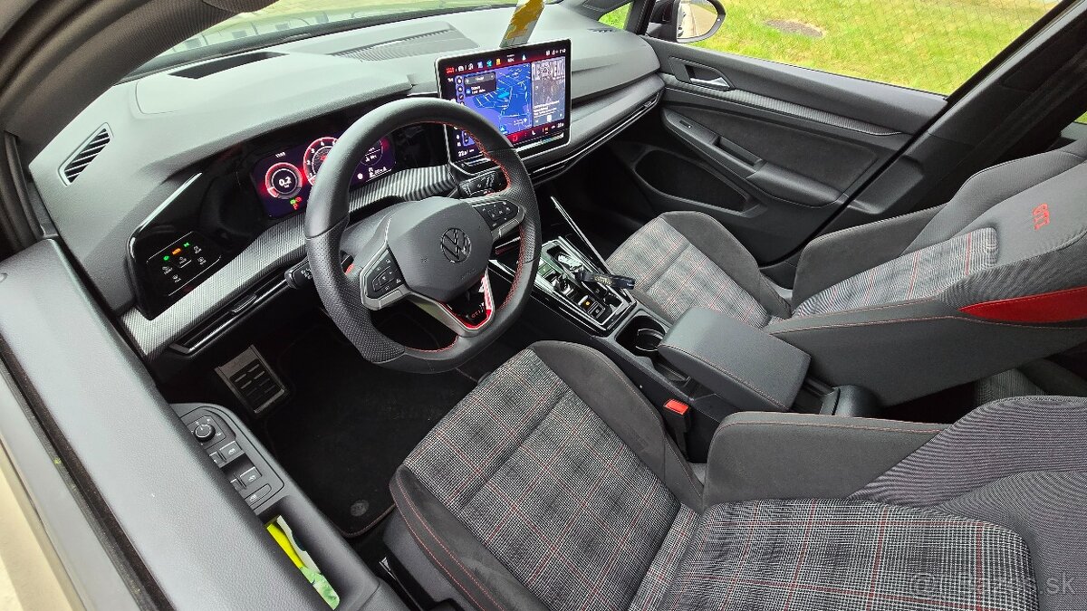 VW Golf 8 GTI Facelift, zánovné vozidlo - 9