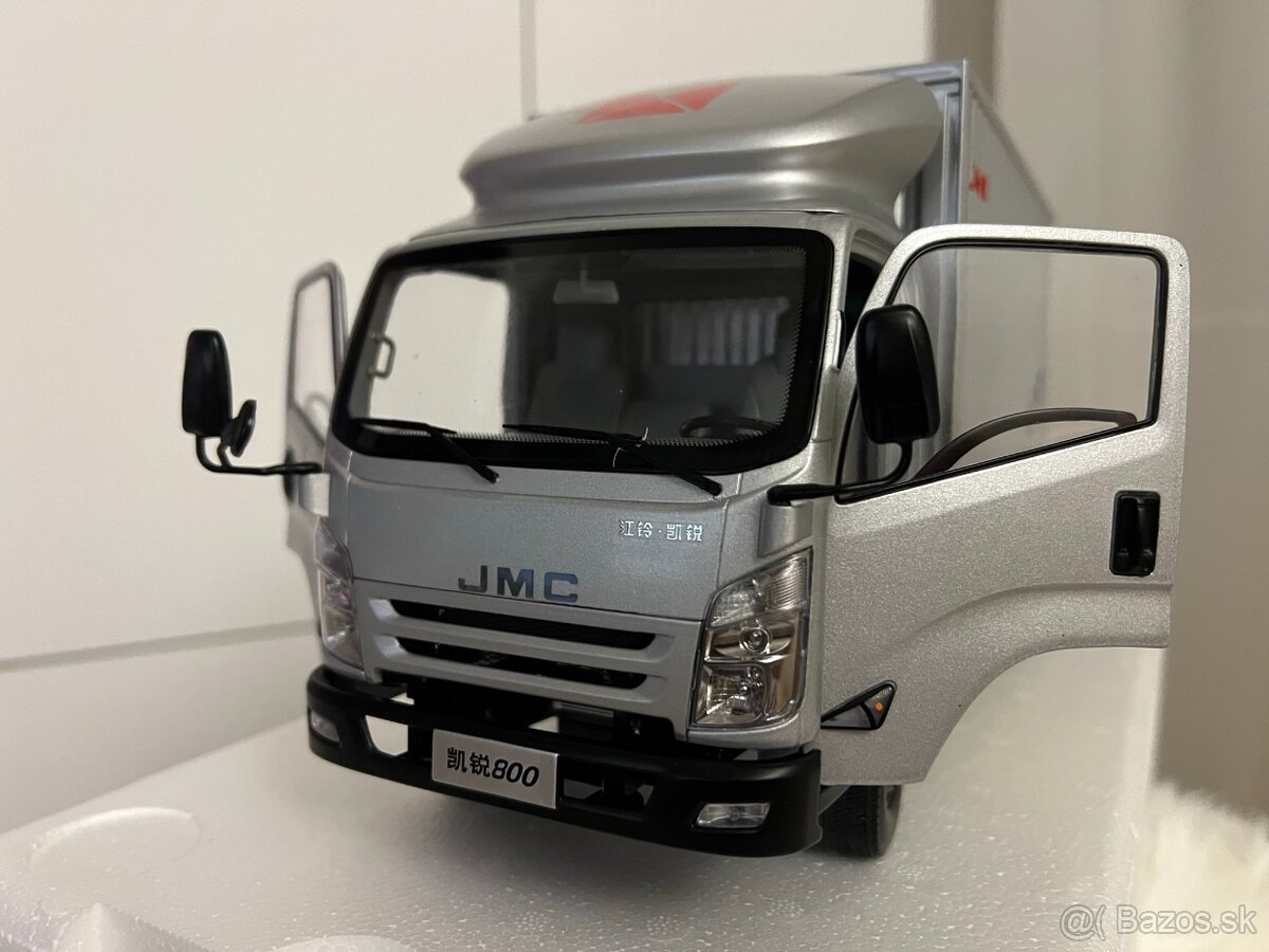 1:18 JMC N800 - Paudi - 9