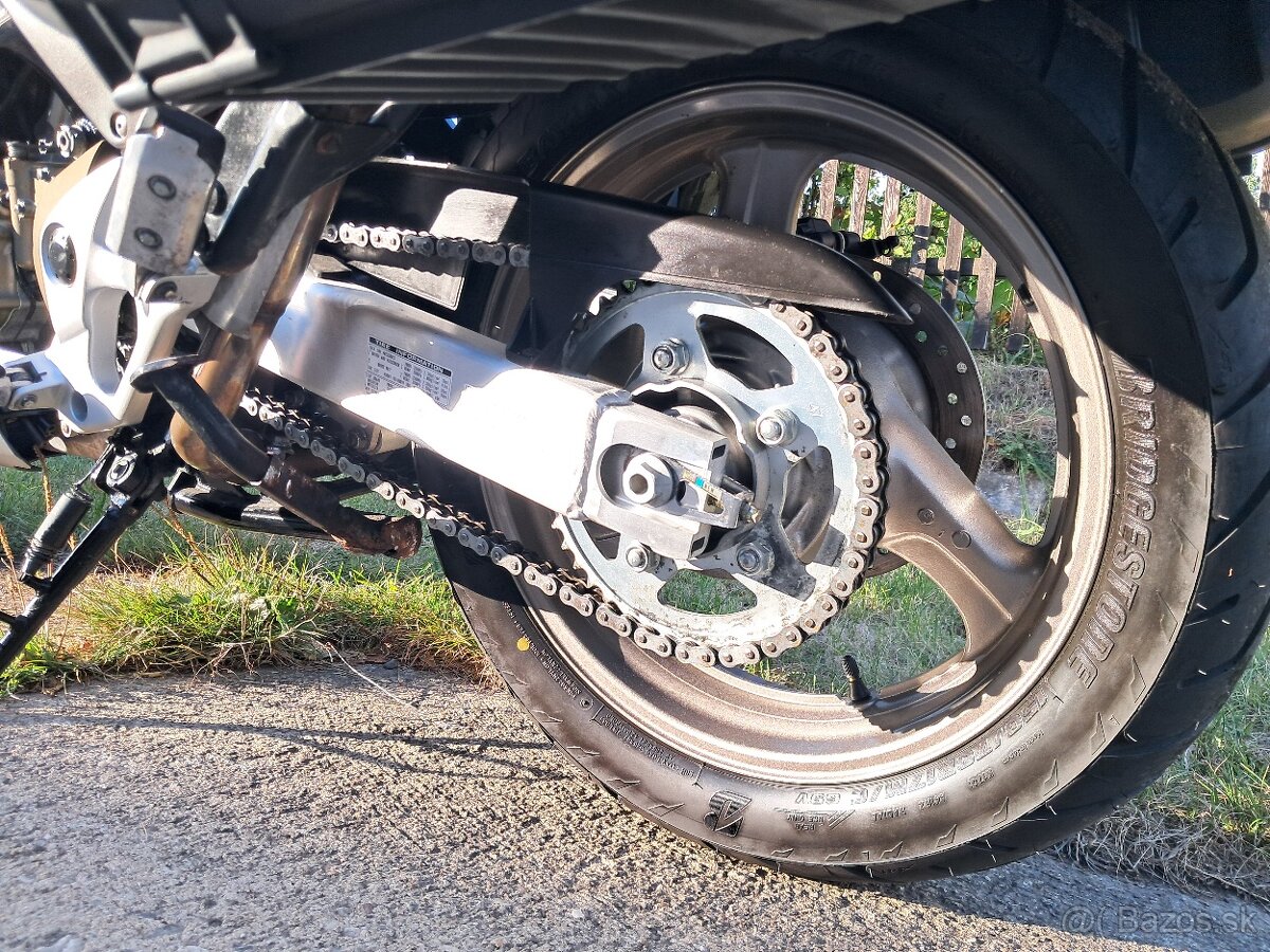 Honda XL 1000 V Varadero - 9