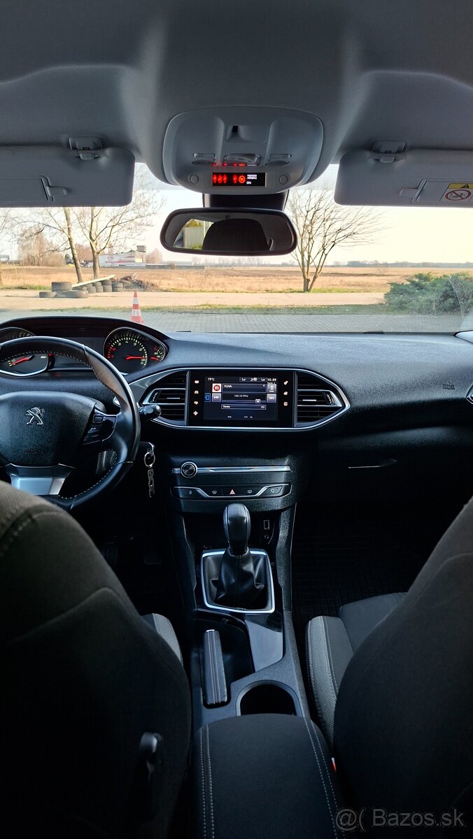 PEUGEOT 308 1.2 BENZ.5DV.STYLE. - 9