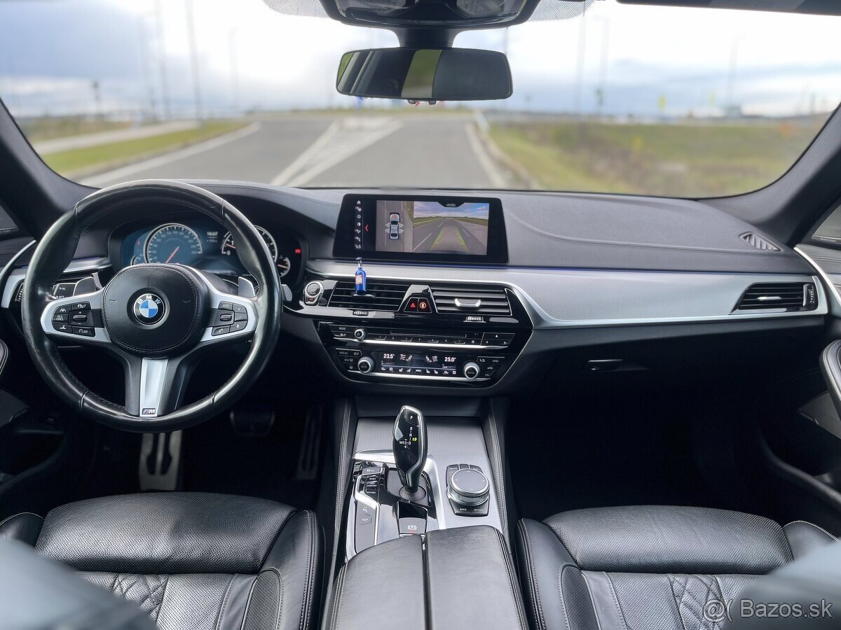 BMW 540i G30 xDrive m-packet - 9