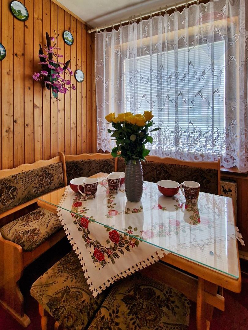 PREDAJ veľký 5izbový RD Dolné Vestenice - 9