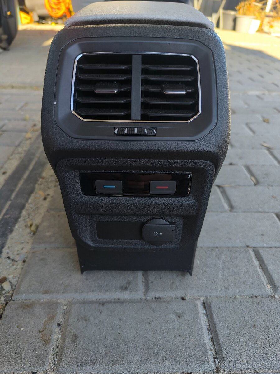 Interiér VW Tiguan Allspace - 9