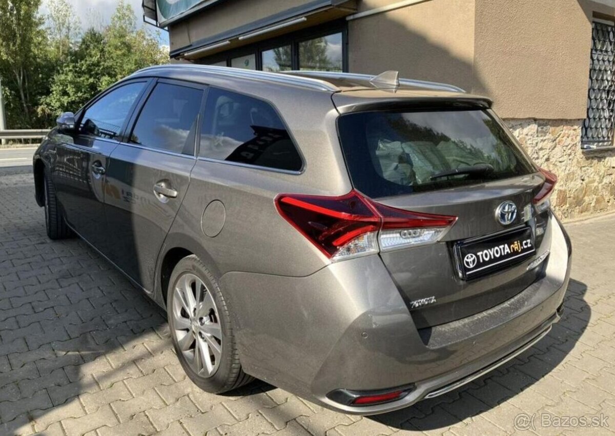 Toyota Auris 1.8-AUTOMAT-NAVI-KAMERA - 9