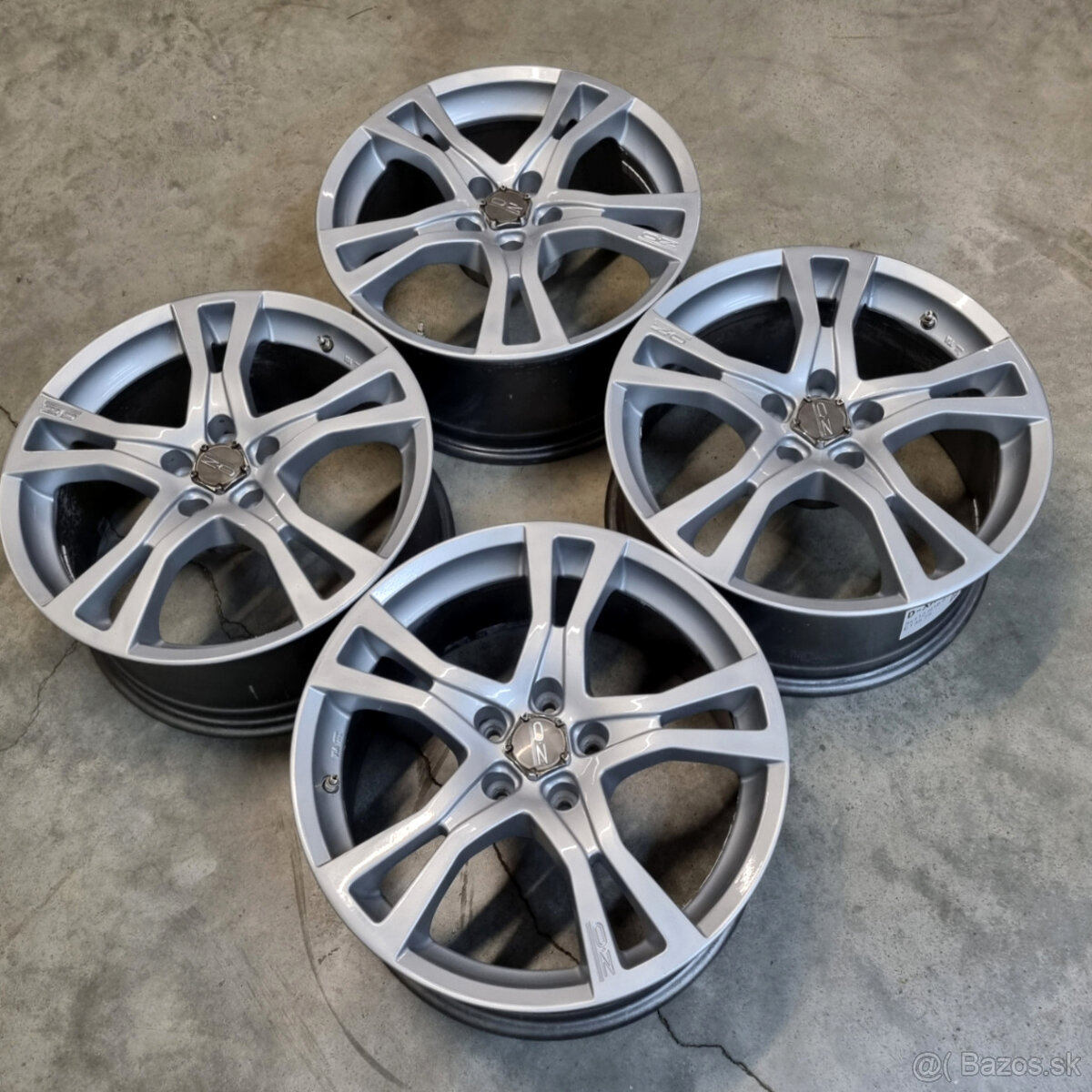 Hliníkové disky 5x112 R18 8J ET35 - 9