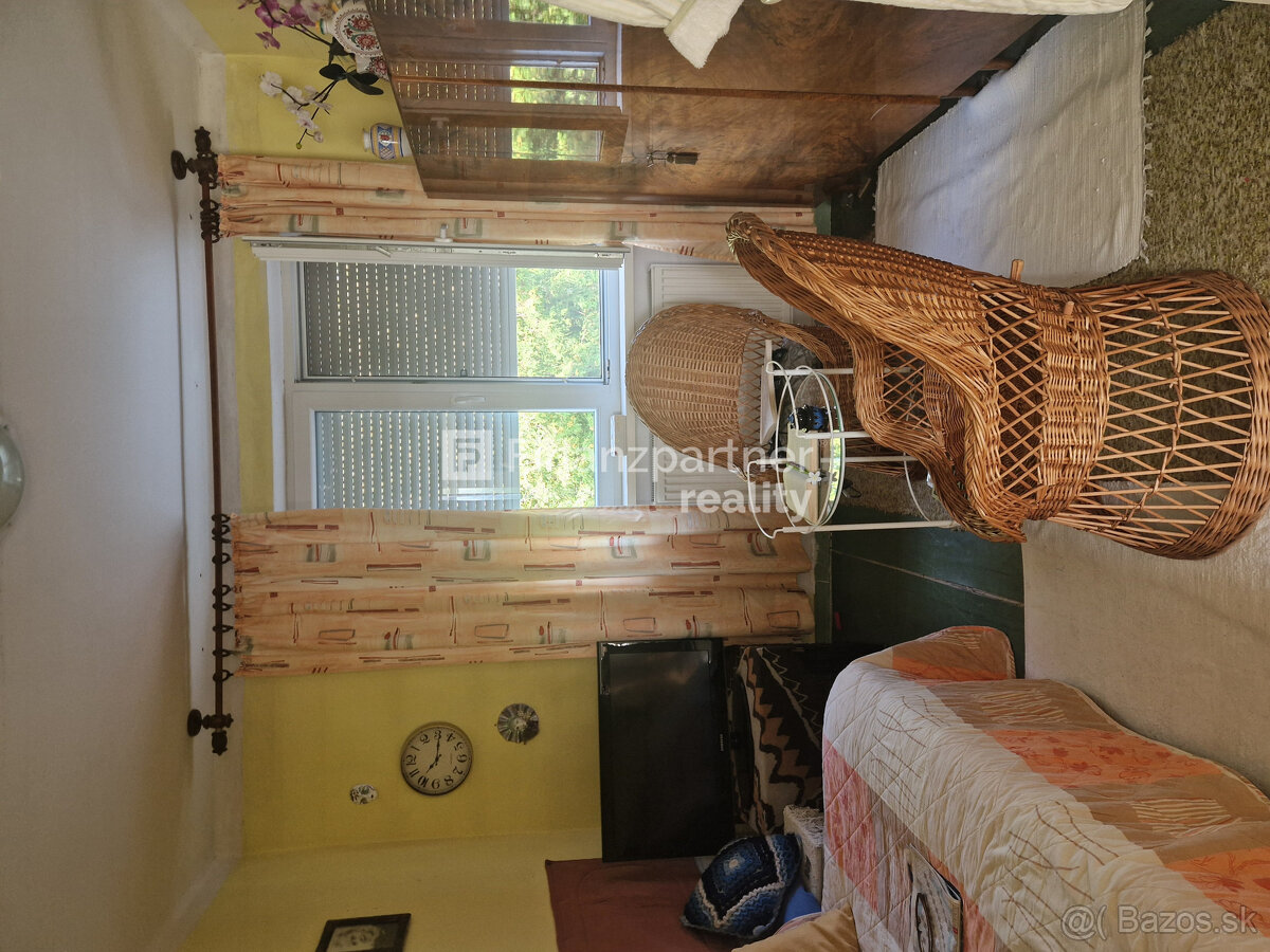 Znížená cena 5 izbový rodinný dom Číčov (F153-12REMAE) - 9
