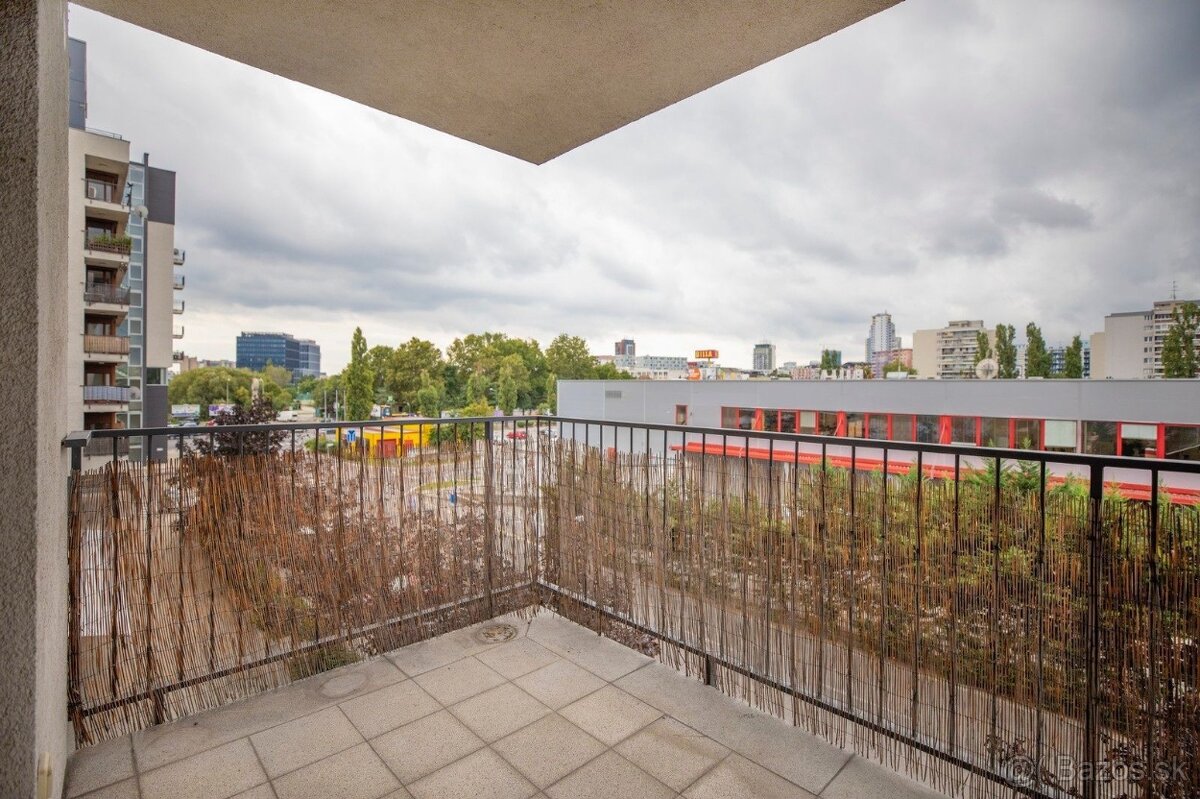 1i byt-BA /Ružinov, 59,70 + 7,8 m2 lóggia + 2,8 m2 pivnica - 9