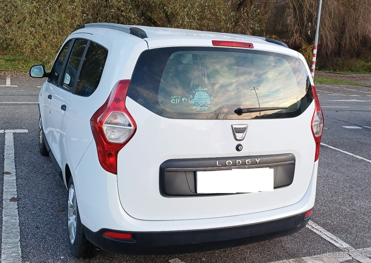 Predám rodinné auto Dacia Lodgy - 9