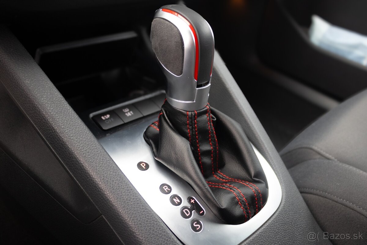 Volkswagen Golf GTI - 9