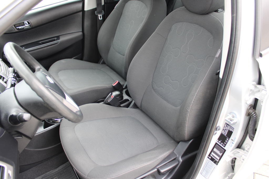 Hyundai I20 1,25 i 57 kW - 9
