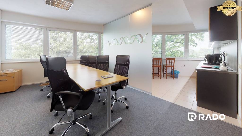 RADO | Prenájom 140m2 kancelárie | ul. Radlinskeho |Pieštany - 9