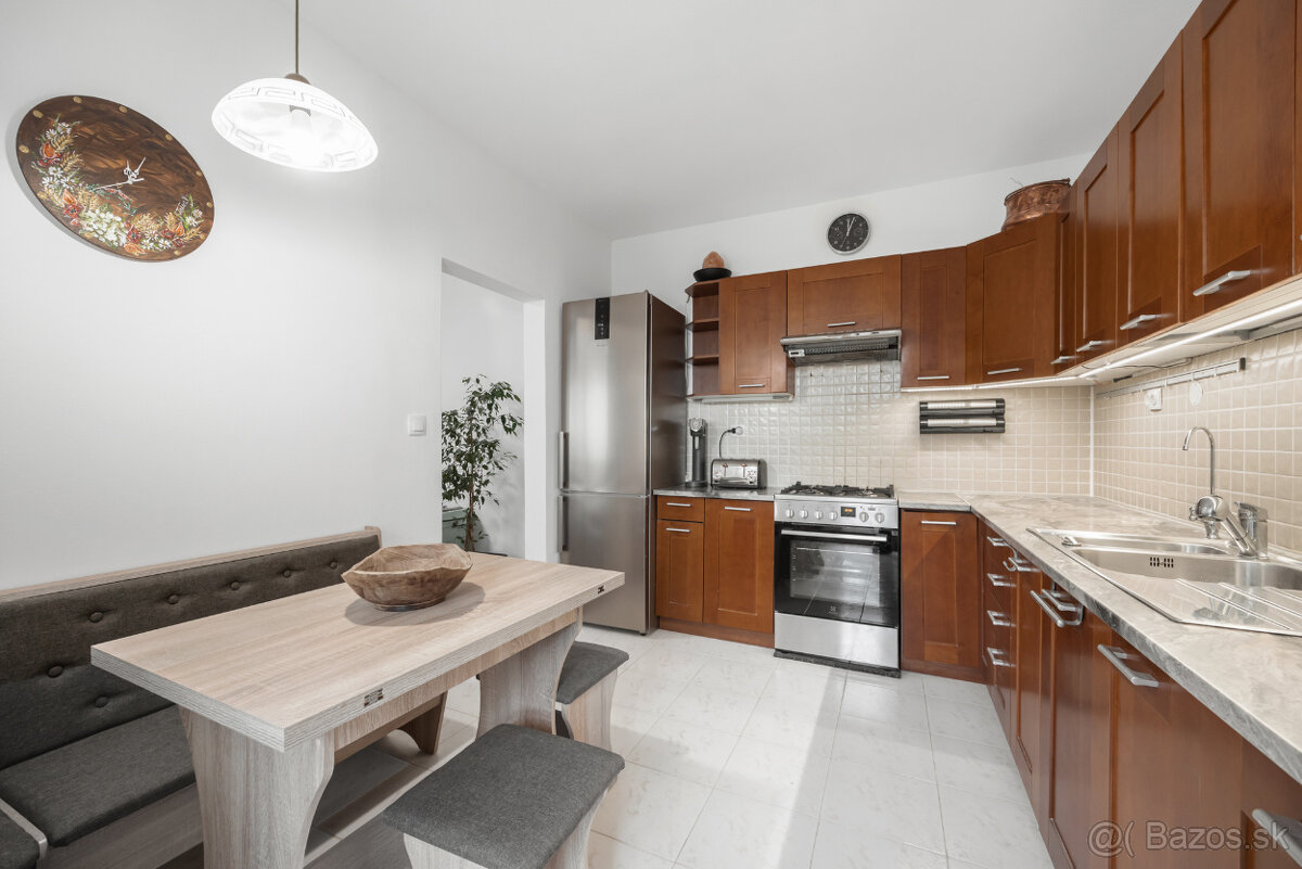 EXKLUZÍVNE na predaj – krásny 4-izbový dom vo vyhľadávanej č - 9