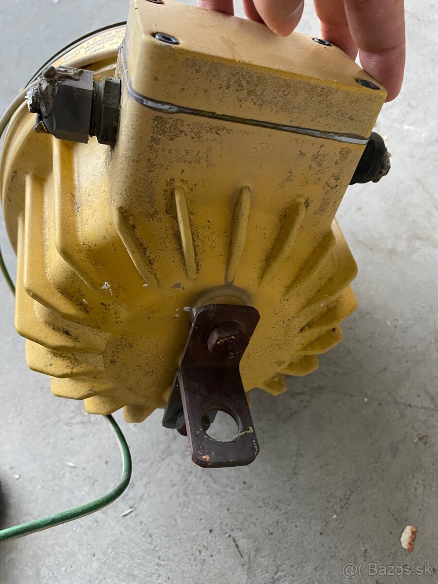 Priemyselné svetlá a lampy, lustre. - 9