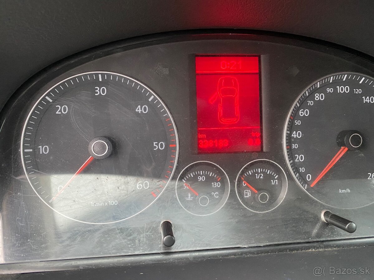 Predám vw Touran Facelift r 2007 1,9Tdi 77kw - 9