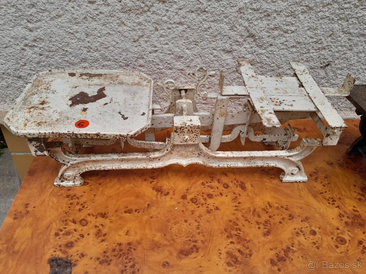 Liatinová váha. - 9