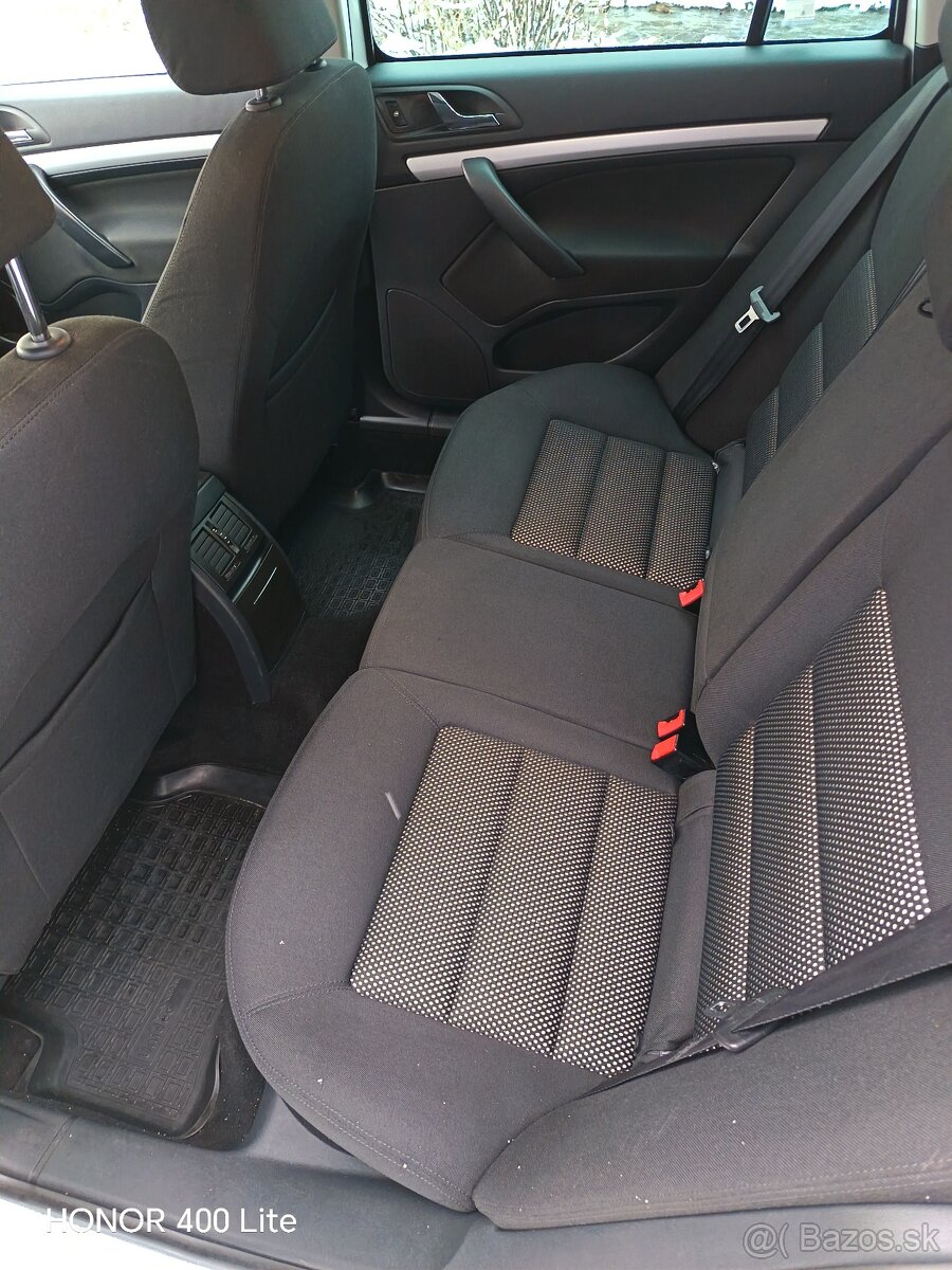 Škoda Octavia 2 scout rv2011 - 9