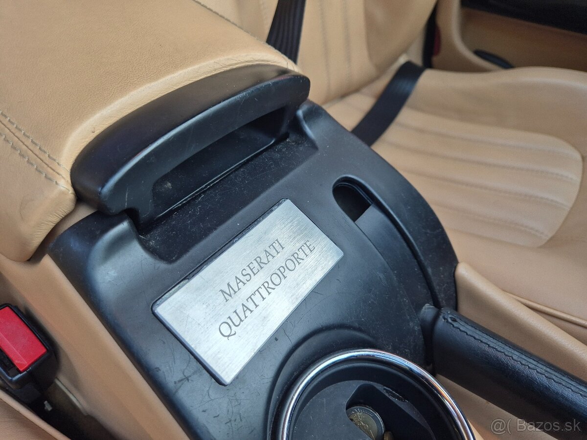 Maserati Quattroporte 4.2 V8 - 9