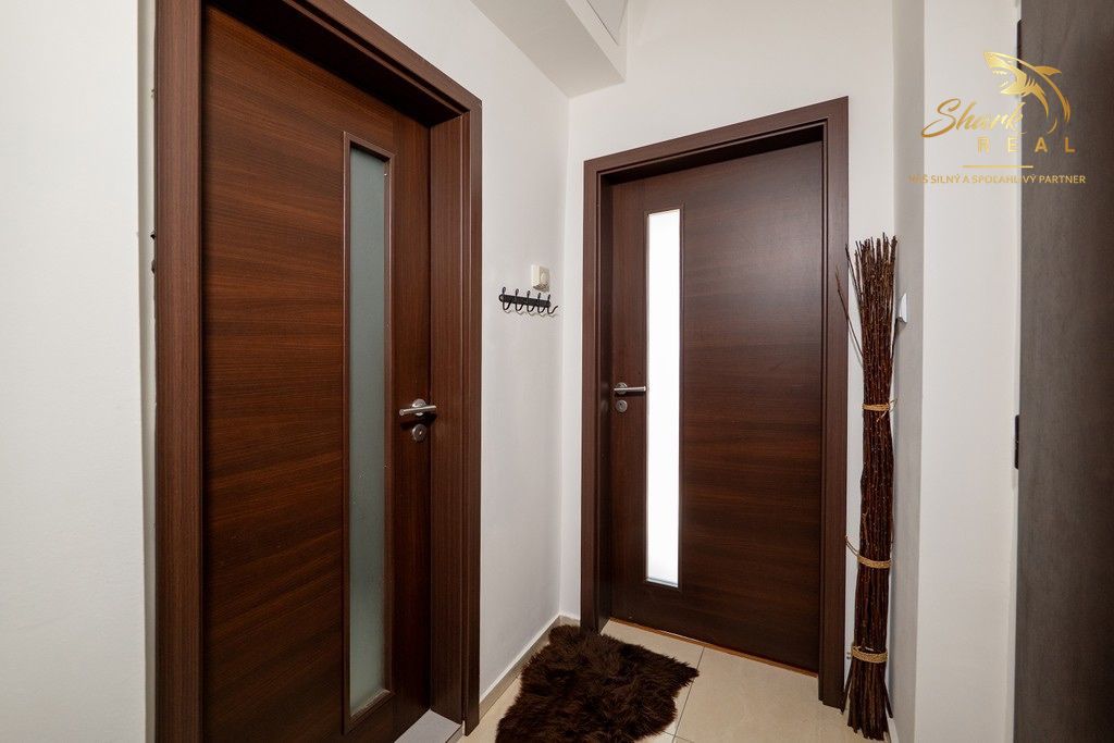 PRENÁJOM - 2. Izbový byt v centre mesta - 9