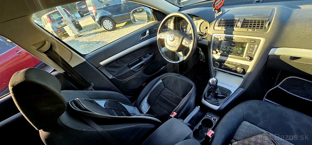 ŠKODA OCTAVIA 1.6 TDI.SEDAN - 9