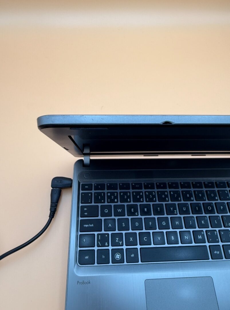 Notebook HP ProBook 4330s i3-2330M/4GB RAM/320GB HDD - 9