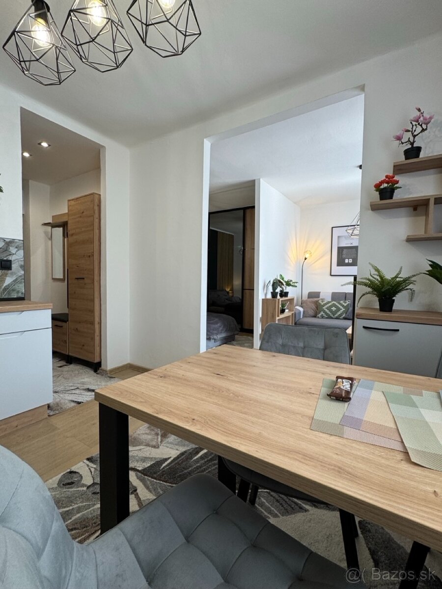 Na predaj 1,5-izb. byt v centre Senice - 9