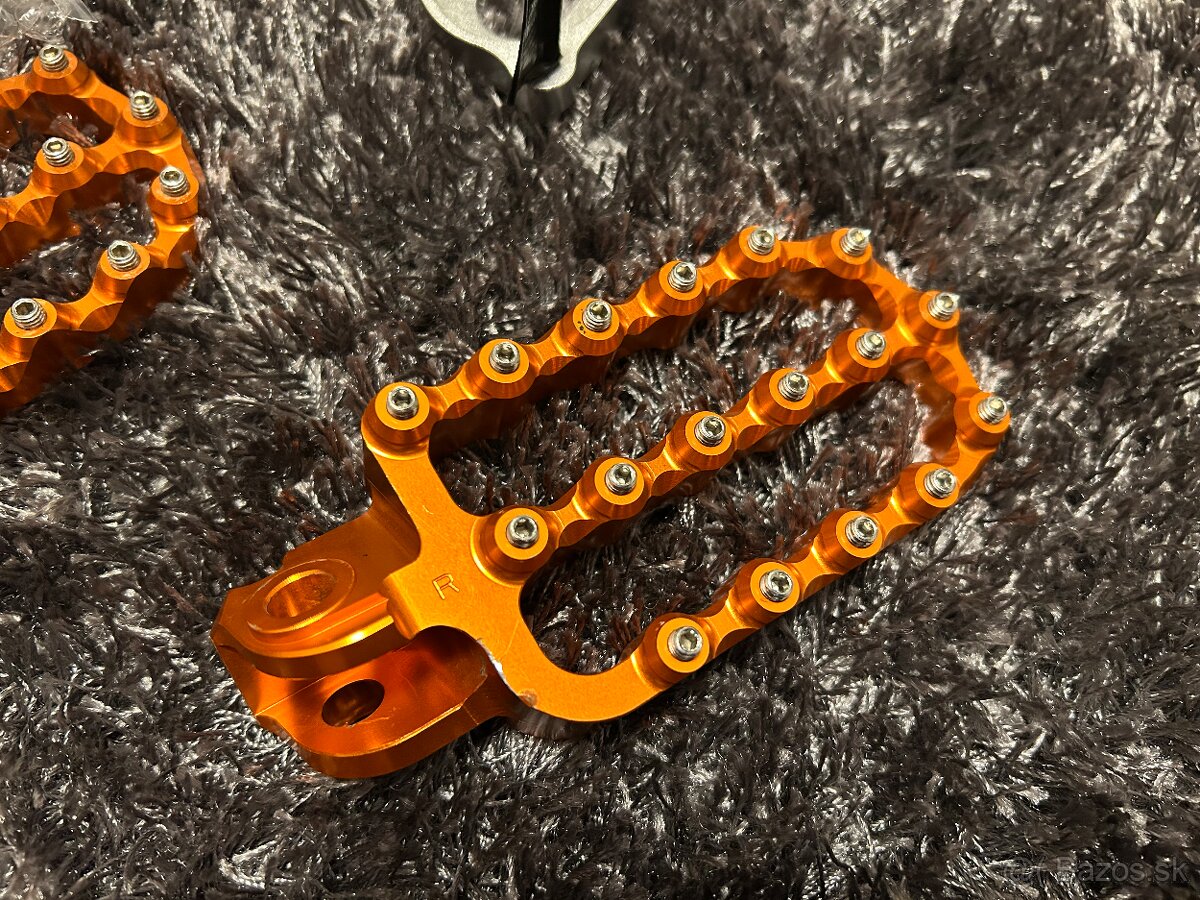 Ktm 1X90 ADV cnc diely, stupacky set - 9