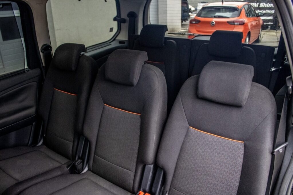 Ford Galaxy 7miestné - 9